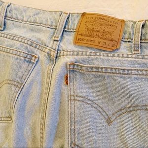 Levi’s • 505 Straight Leg Jeans